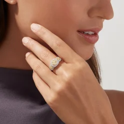 Rings|BH Multi Canare 14K Two Tone Gold Yellow Diamond Cushion Shaped Cluster Ring, 1.10 TCW